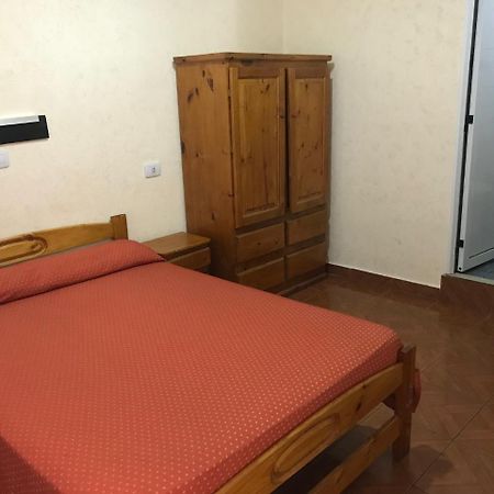 בואנוס איירס Hotel Los Cedros מראה חיצוני תמונה