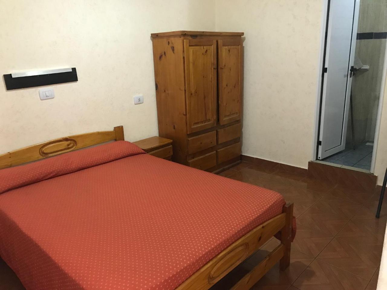 בואנוס איירס Hotel Los Cedros מראה חיצוני תמונה